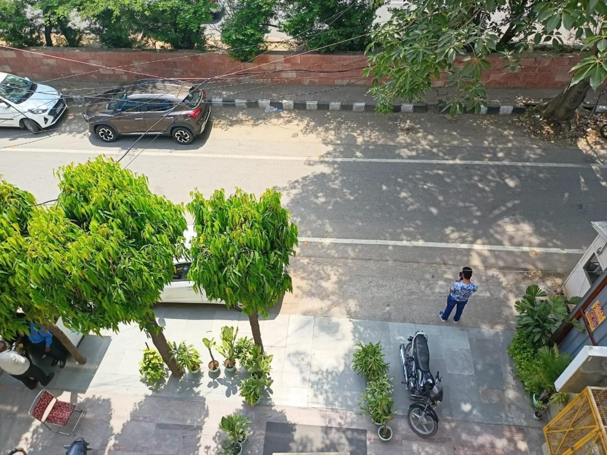 Cosy Grand, Near Chanakyapuri, Embassy Area Nova Deli Exterior foto